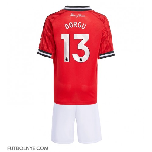 Camiseta Manchester United Patrick Dorgu #13 Primera Equipación para niños 2025-26 manga corta (+ pantalones cortos)